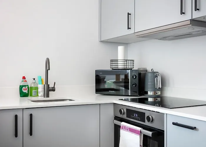 Kensington 1Bd Apt Seconds From Museums
