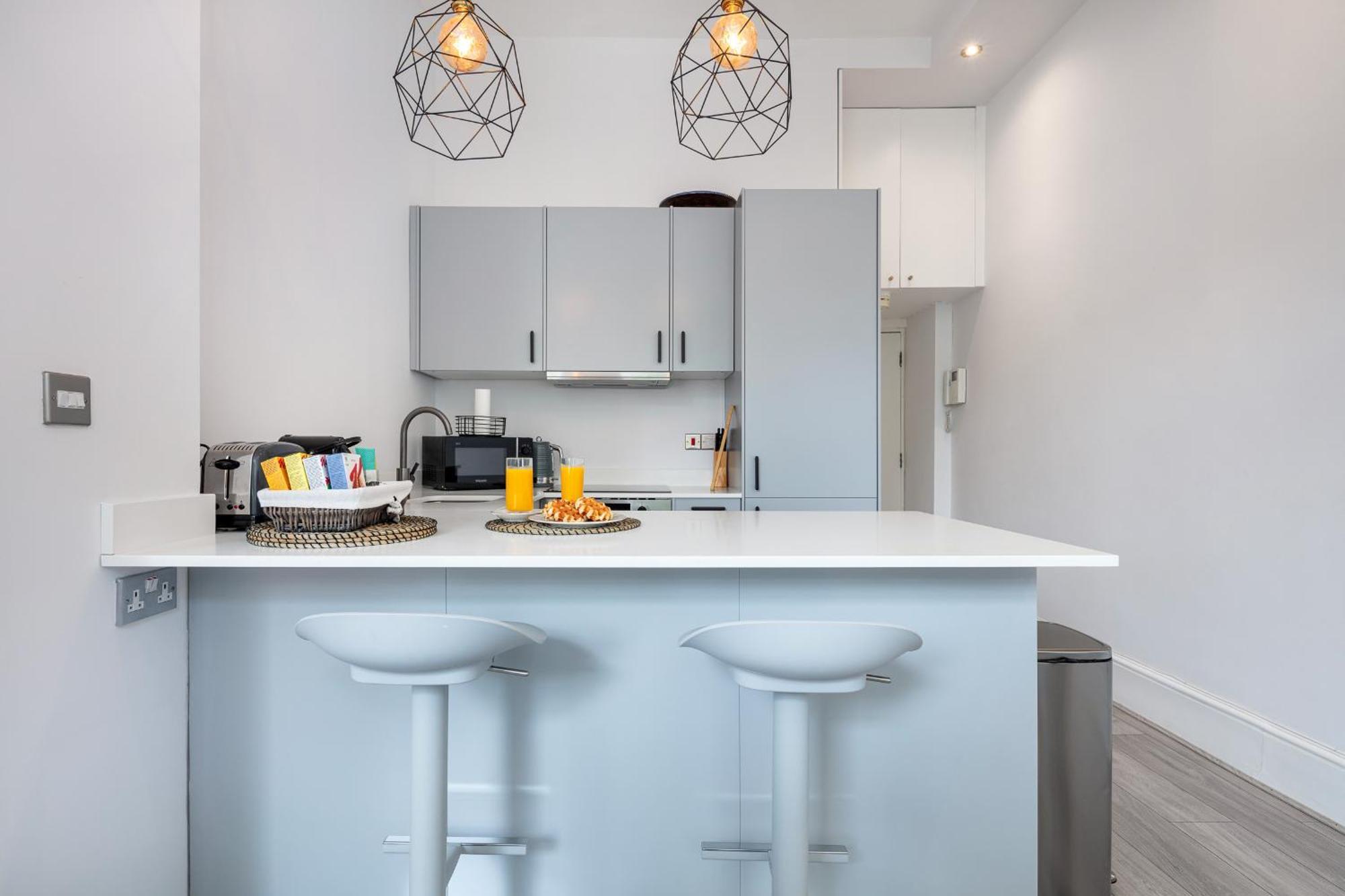 Kensington 1bd Seconds From Museums Апартаменты